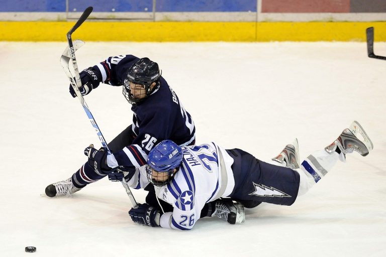 What Does A Puck Frozen Mean In Ice Hockey